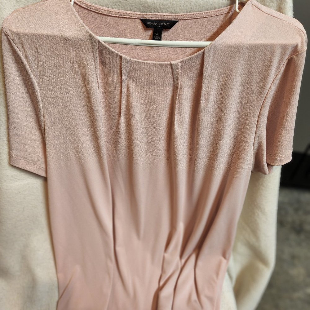 Banana Republic light pink top